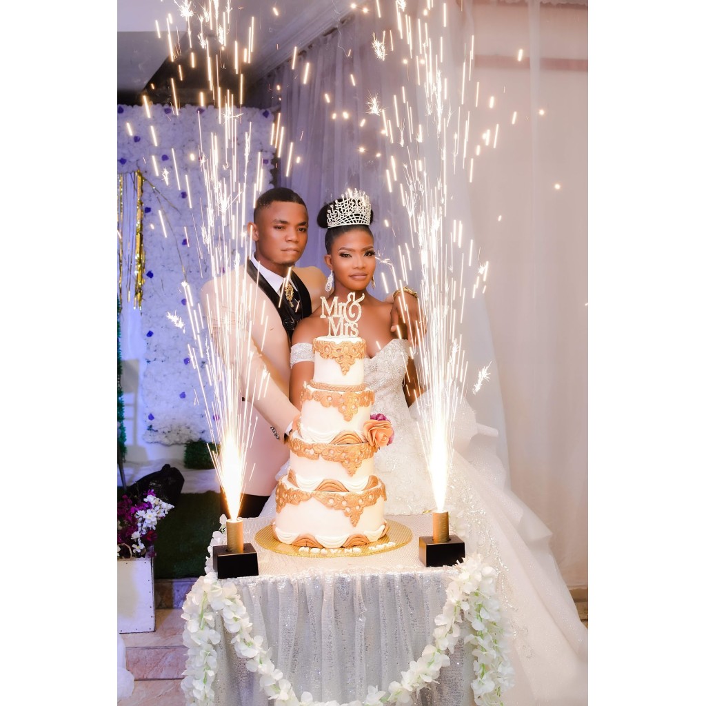 dahRoyal Touch Photography Benin City Weddings, Engagements and Events