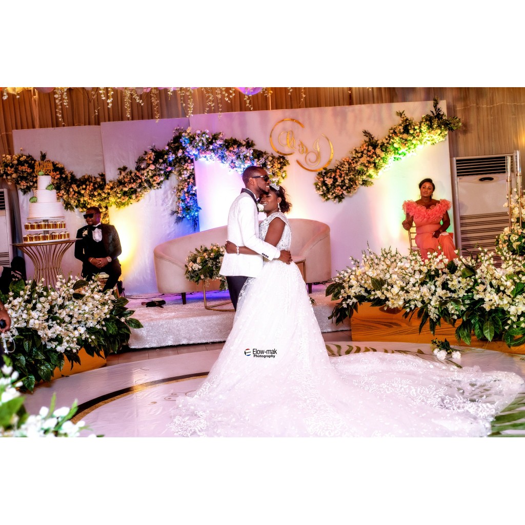 Elowmak Photography Lagos Wedding Photographer and Studio 24/7