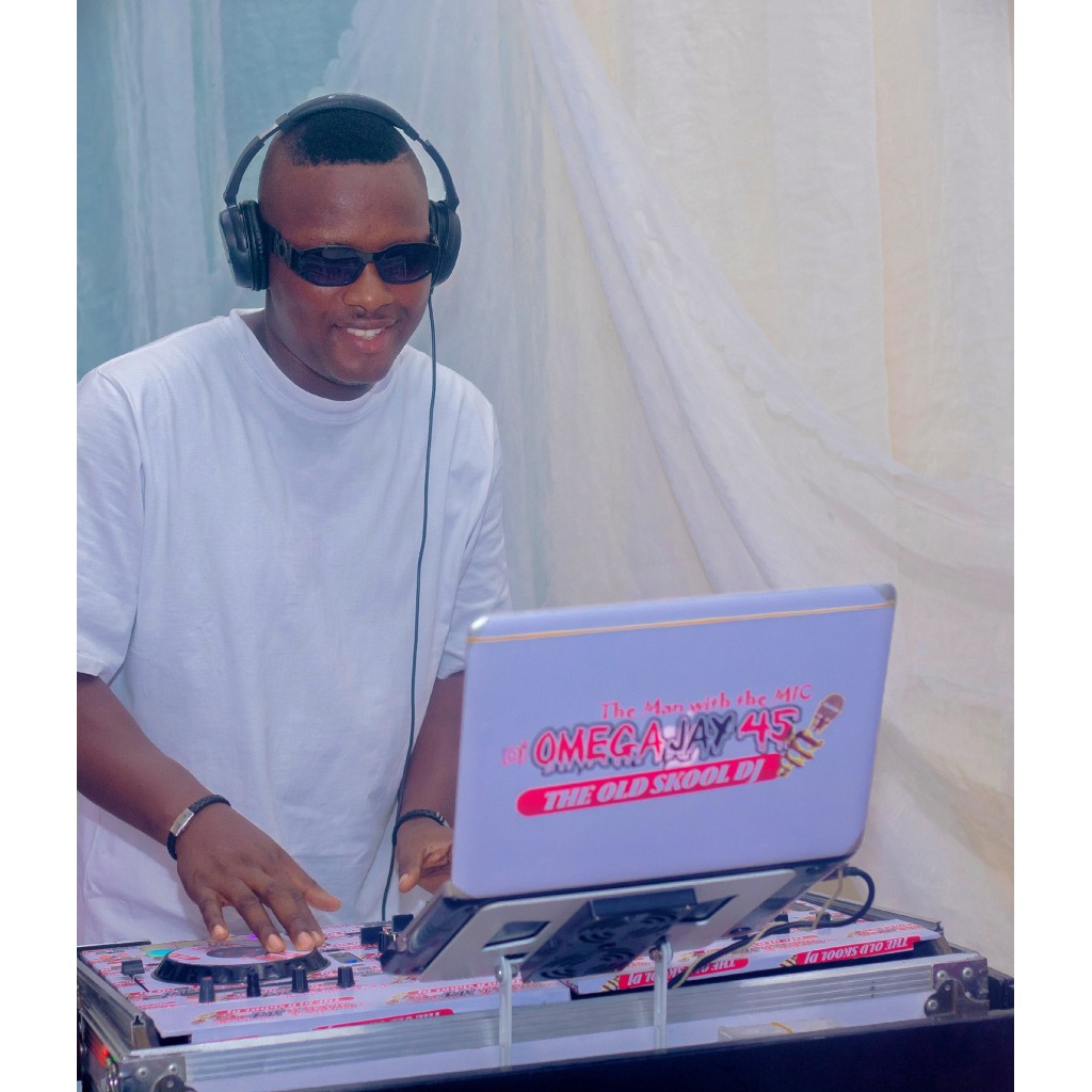 THEOLDSKULDJ Ketu, Lagos 24-Hour Wedding DJ Service with Mobile Setup