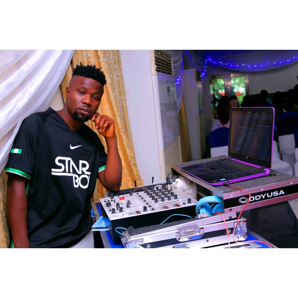 DJ Lexzy Entertainment Maryland (Ikeja), Lagos Wedding and Event DJ