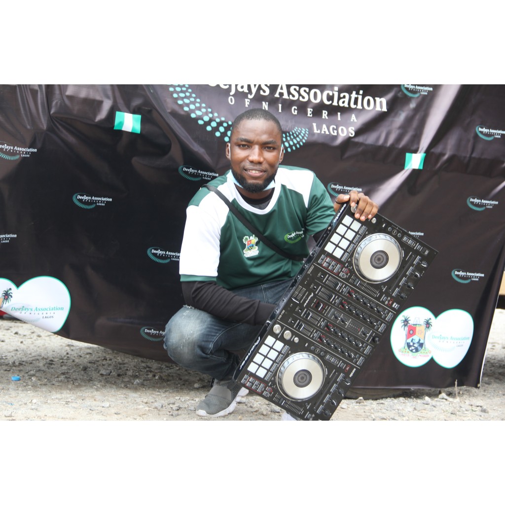 DJ Babs Entertainment Services Lawanson Lagos Wedding DJ and Lighting