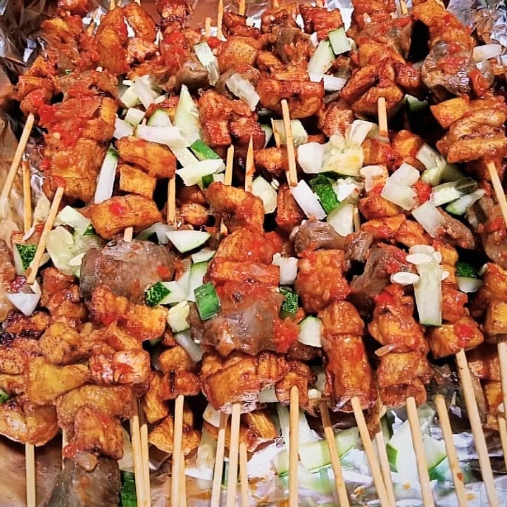 Beez Delight Oluyole, Ibadan — Wedding Cakes and Dessert Stations