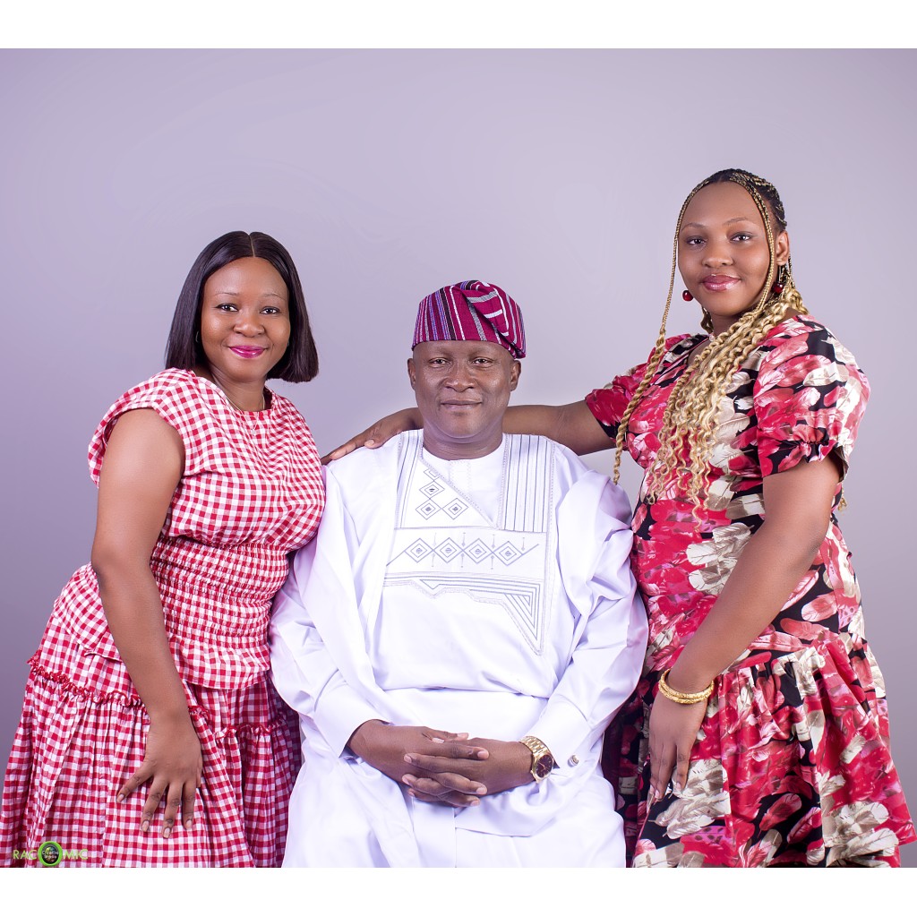 Racomic Photo Studio Ikeja, Lagos — Wedding and Portrait Photography
