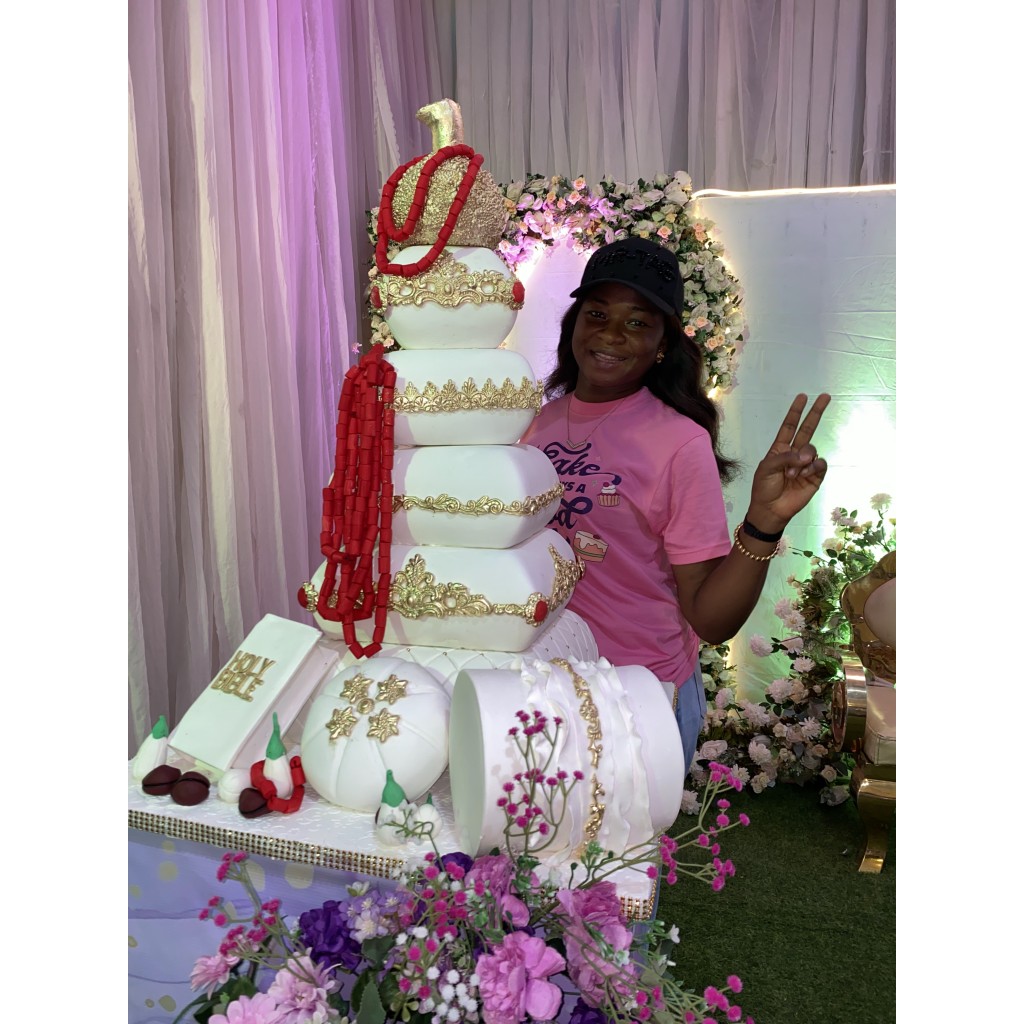 Jmkovens Ikotun, Lagos Cake Shop Offering Cakes and Pastries