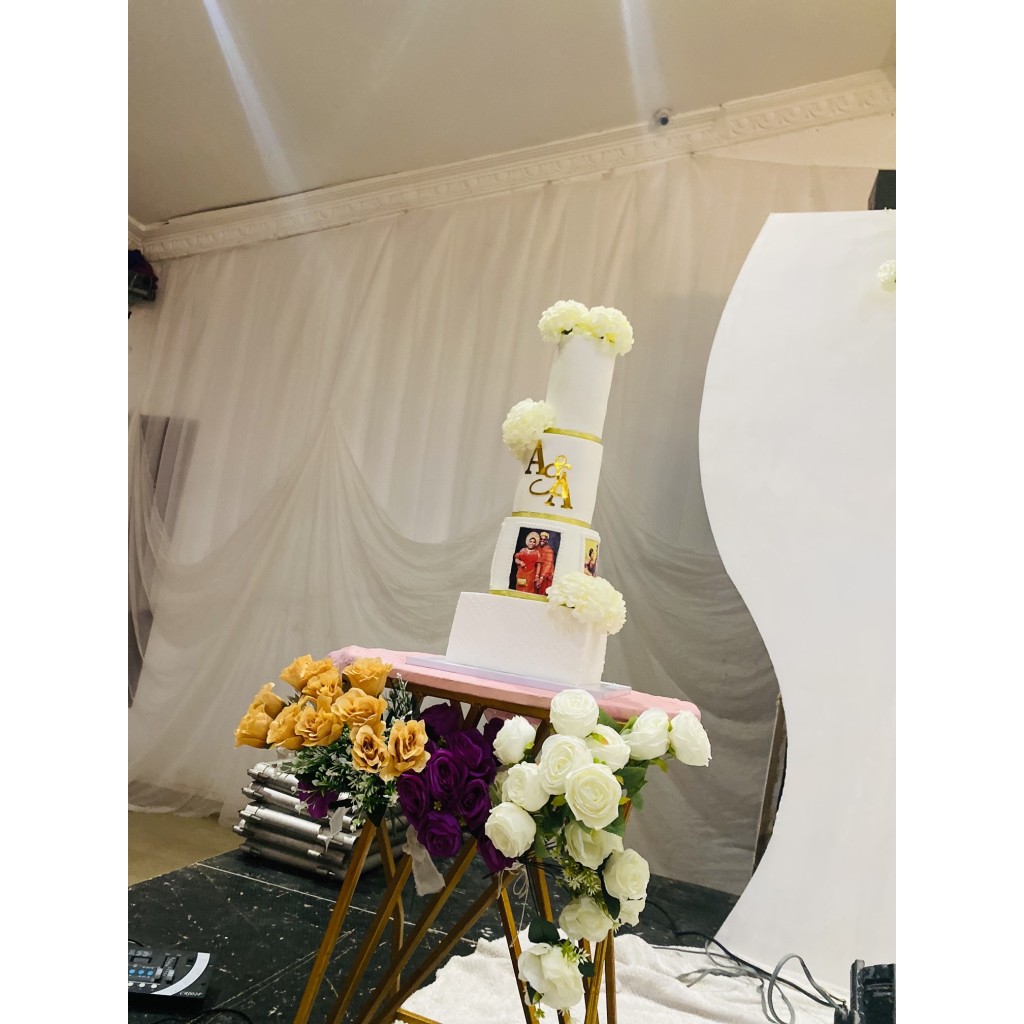 Vikem Cakes Alimosho, Lagos: Custom Wedding and Celebration Cakes