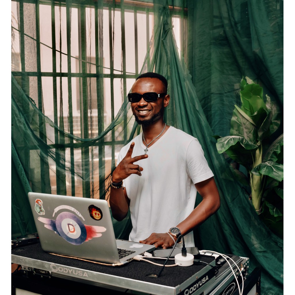 DJ Dominion Entertainment Ikosi Ketu, Lagos Wedding DJ and Event Music
