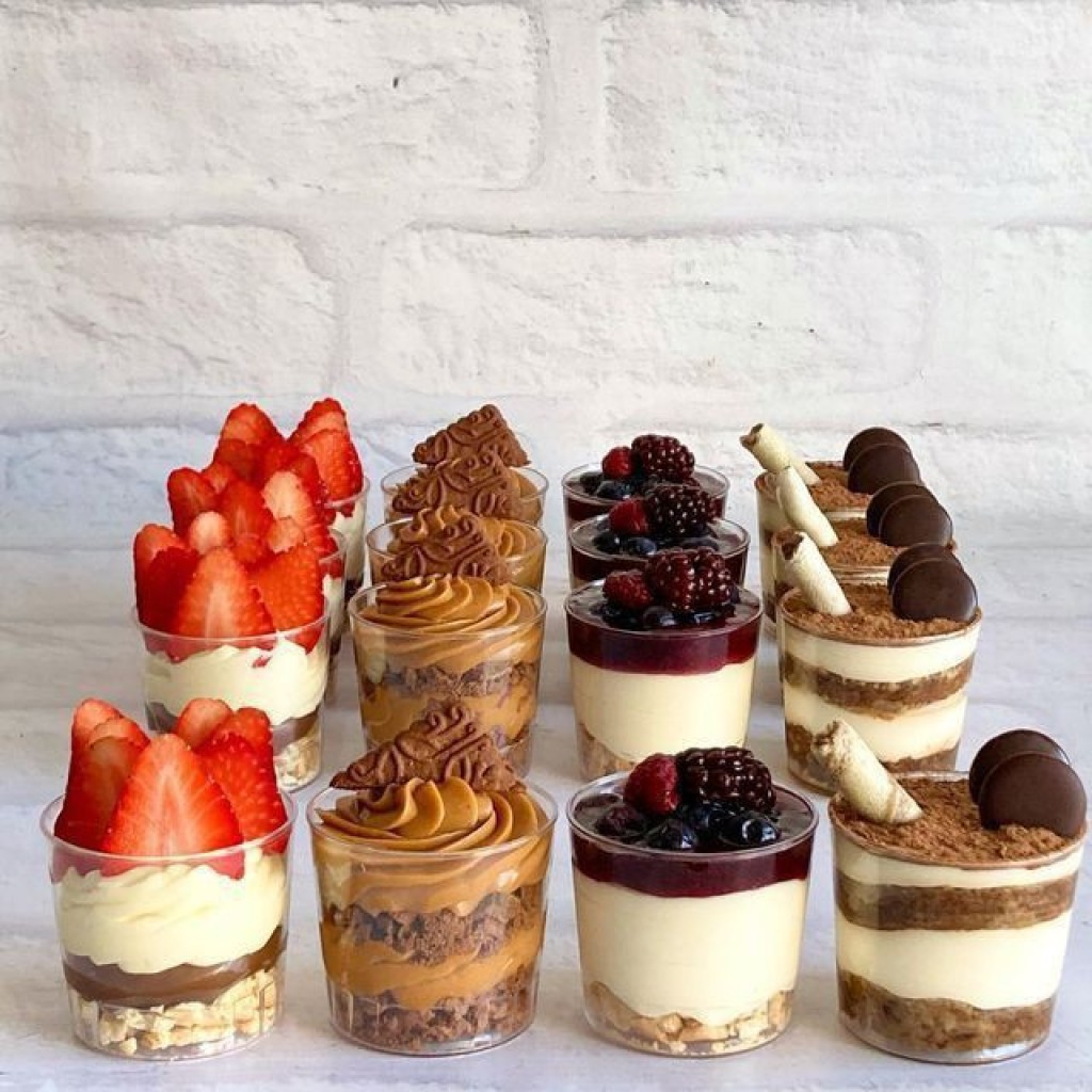 Deedees Bites Cakes and Catering, Asaba Custom Cakes & Event Catering