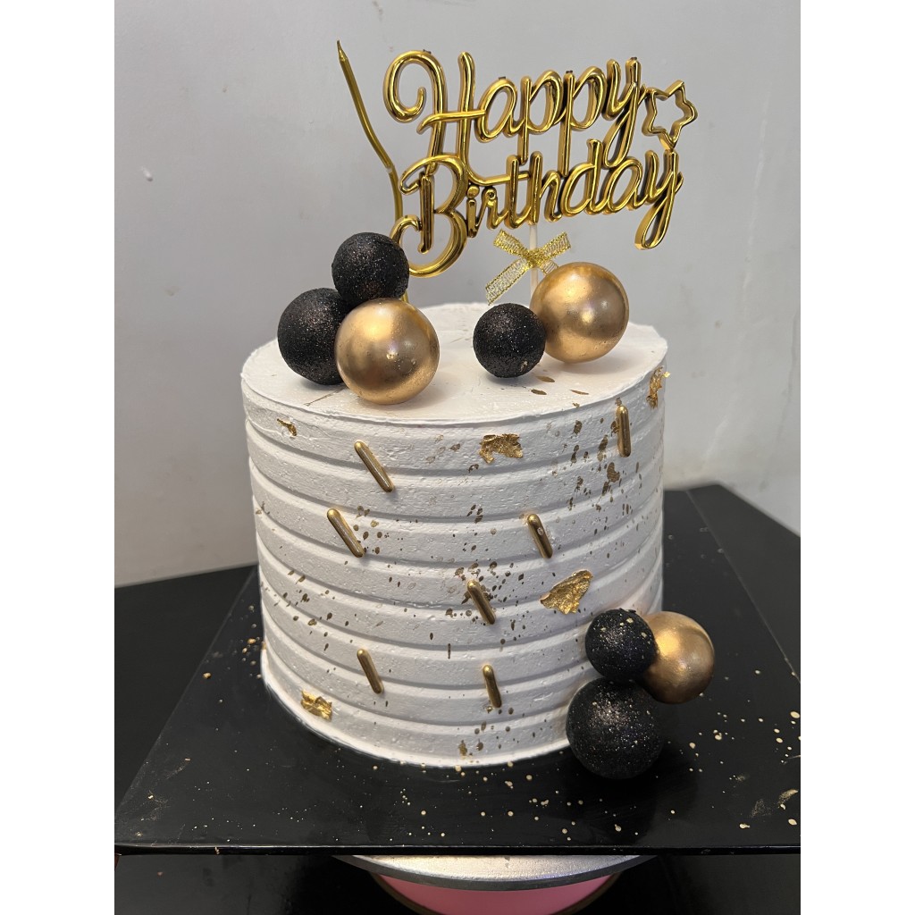 Renelly Cakes and Flavors, Gbagada, Lagos | Custom Wedding Cakes