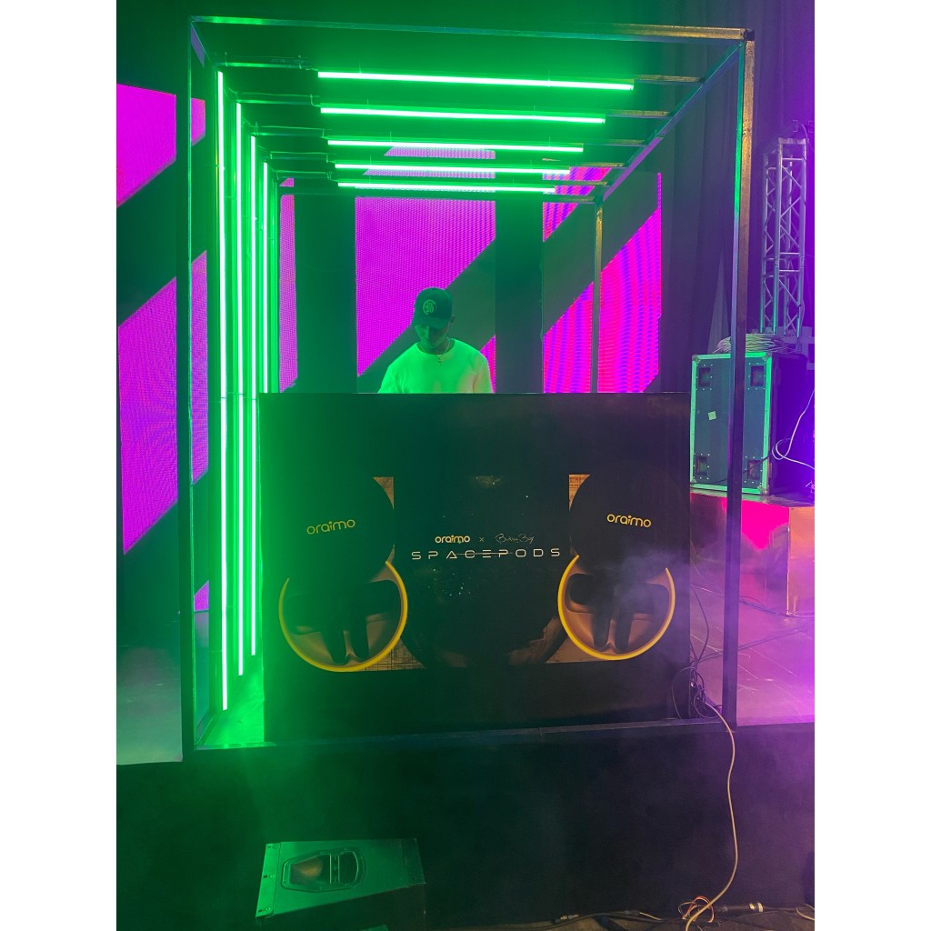 DJ A. Smash Ikoyi/Lekki Wedding DJ With PA, Lighting and MC, Mixing