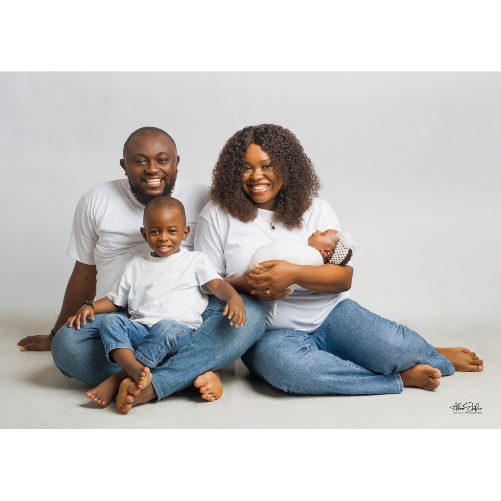 Akan Etofia Photography Uyo: Newborn, Maternity and Family Portraits