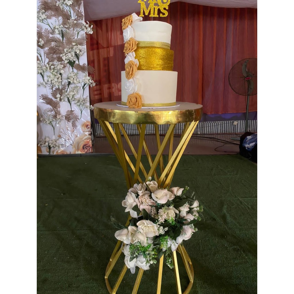 Wendy Chris Cakes & Events Somolu Lagos Custom Wedding and Event Cakes