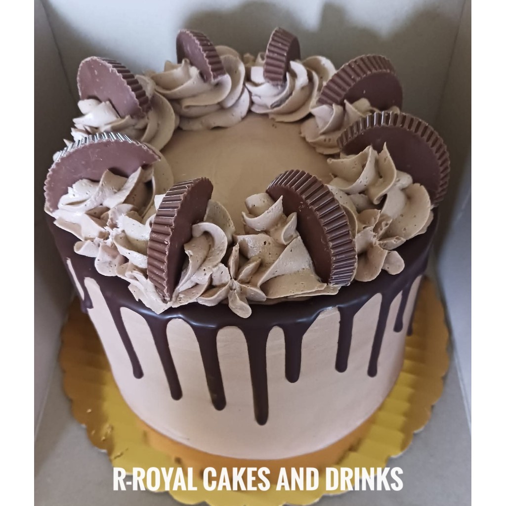 R Royal Cakes Ajah Sangotedo Lagos Wedding and Celebration Cakes