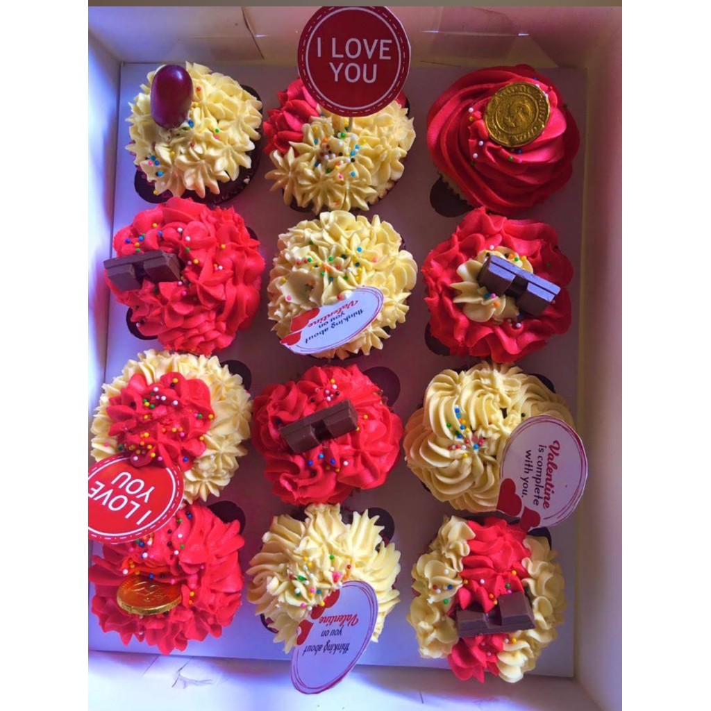 Rose Cynty Bakes & More Ekwulobia Wedding Cakes and Small Chops
