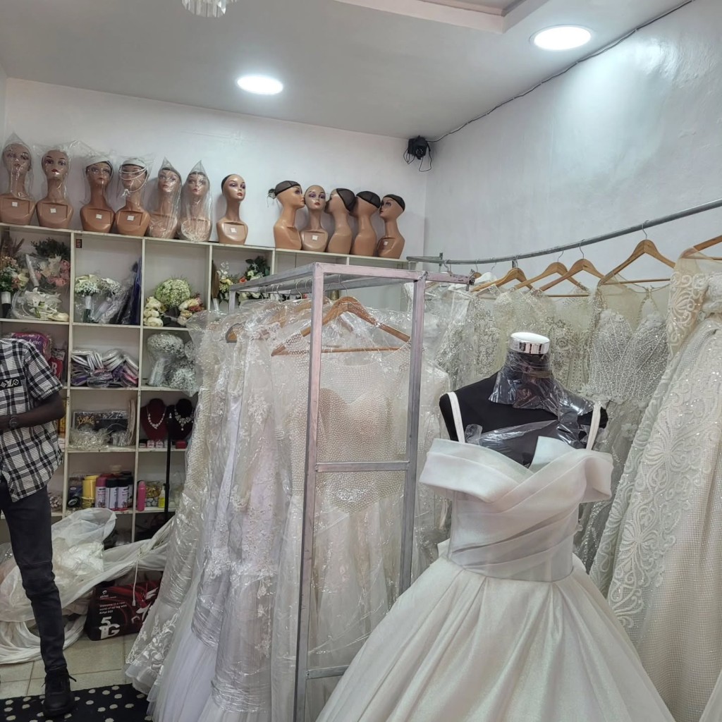 Bridadora Bodija, Ibadan Bridal Gowns, Fittings and Alterations