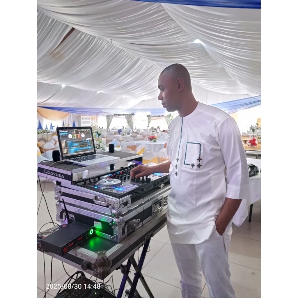 DJ Kenny Entertainment Uyo Wedding DJ Services and Event Support