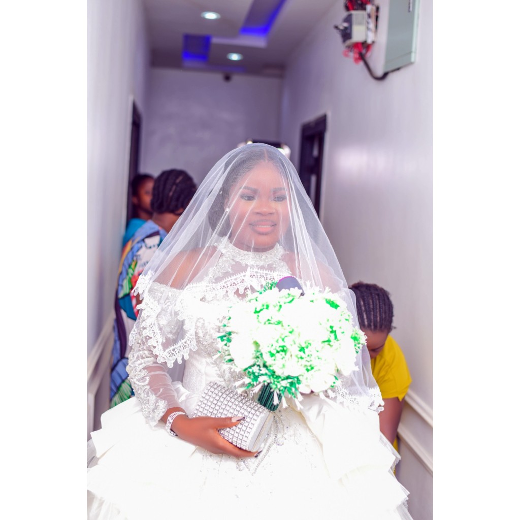 Kenndy's Bridals & Event Concerts: Bridal Wear & Decor Use Benin City