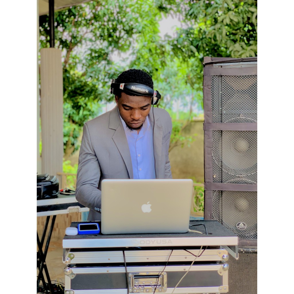 DJ Akira Events Abuja Wedding DJ Services, Card and NFC Payments