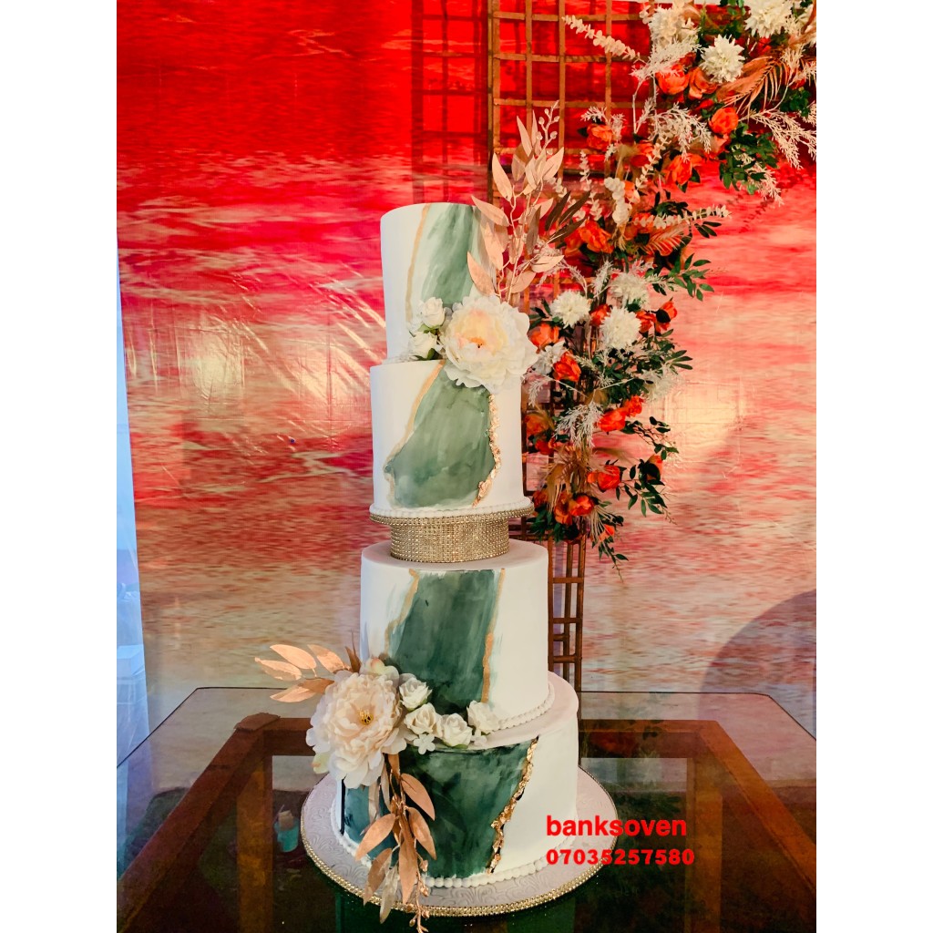 Banks Oven Port Harcourt Cake Shop: Custom Wedding and Event Cakes