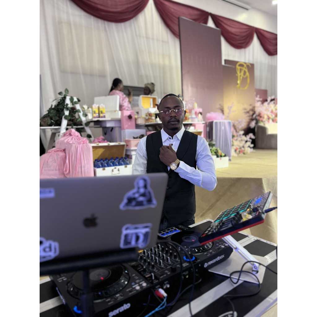 DJ Fabulouz Osogbo Wedding DJ Services and Reception Music Setup