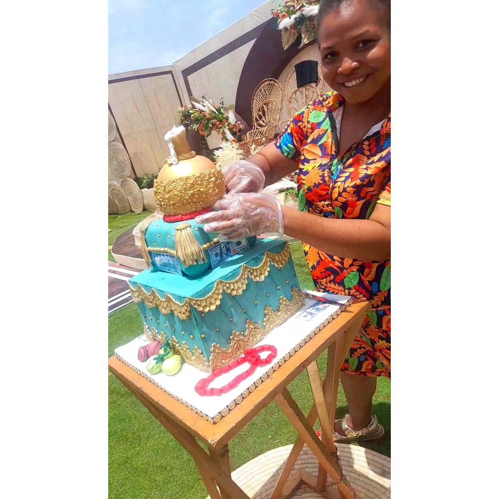 Fran Chiz Cakes Enugu Wedding and Celebration Cakes - Delivery