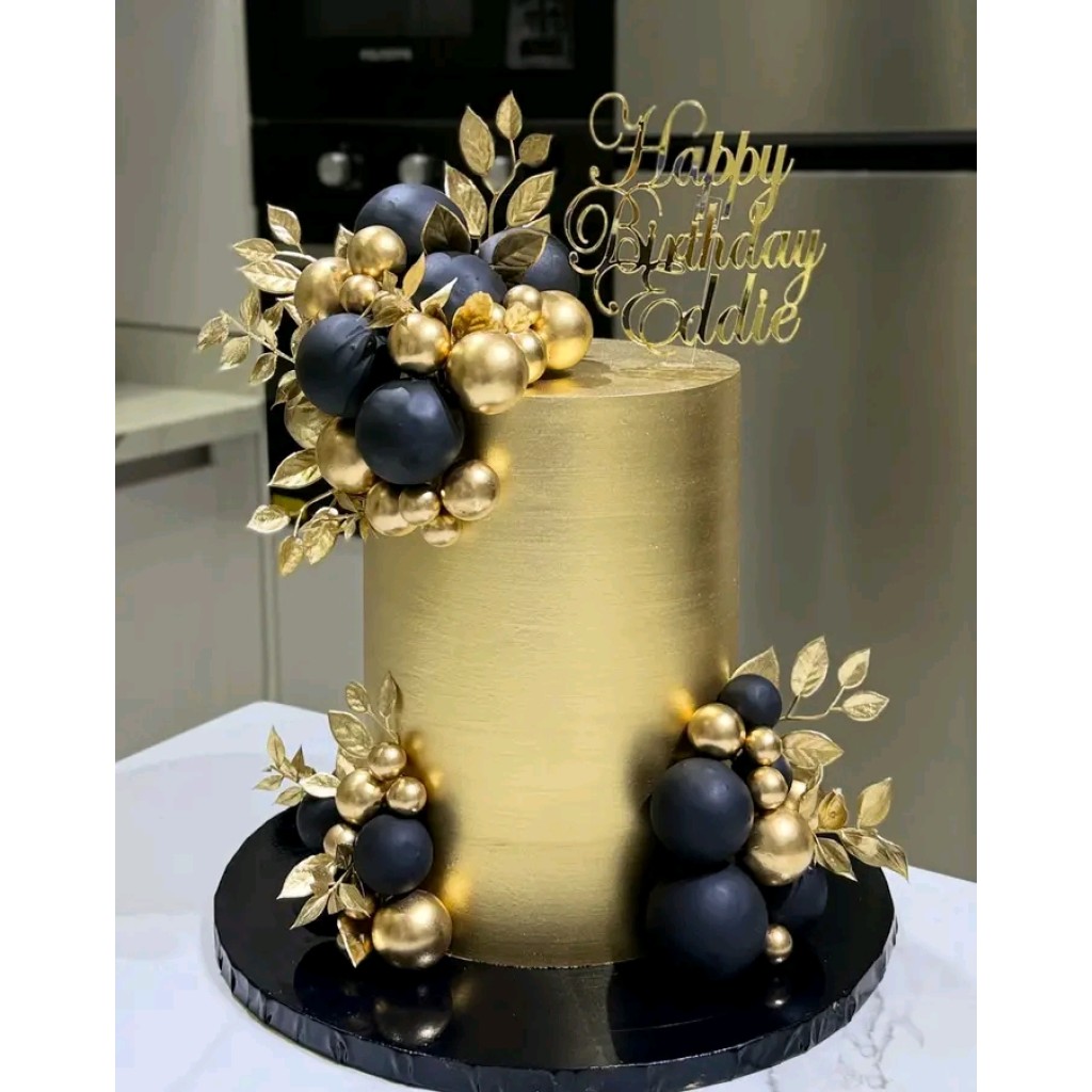 Suzzy's Cake And Pastries Custom Wedding Cakes and Pastries, Aba