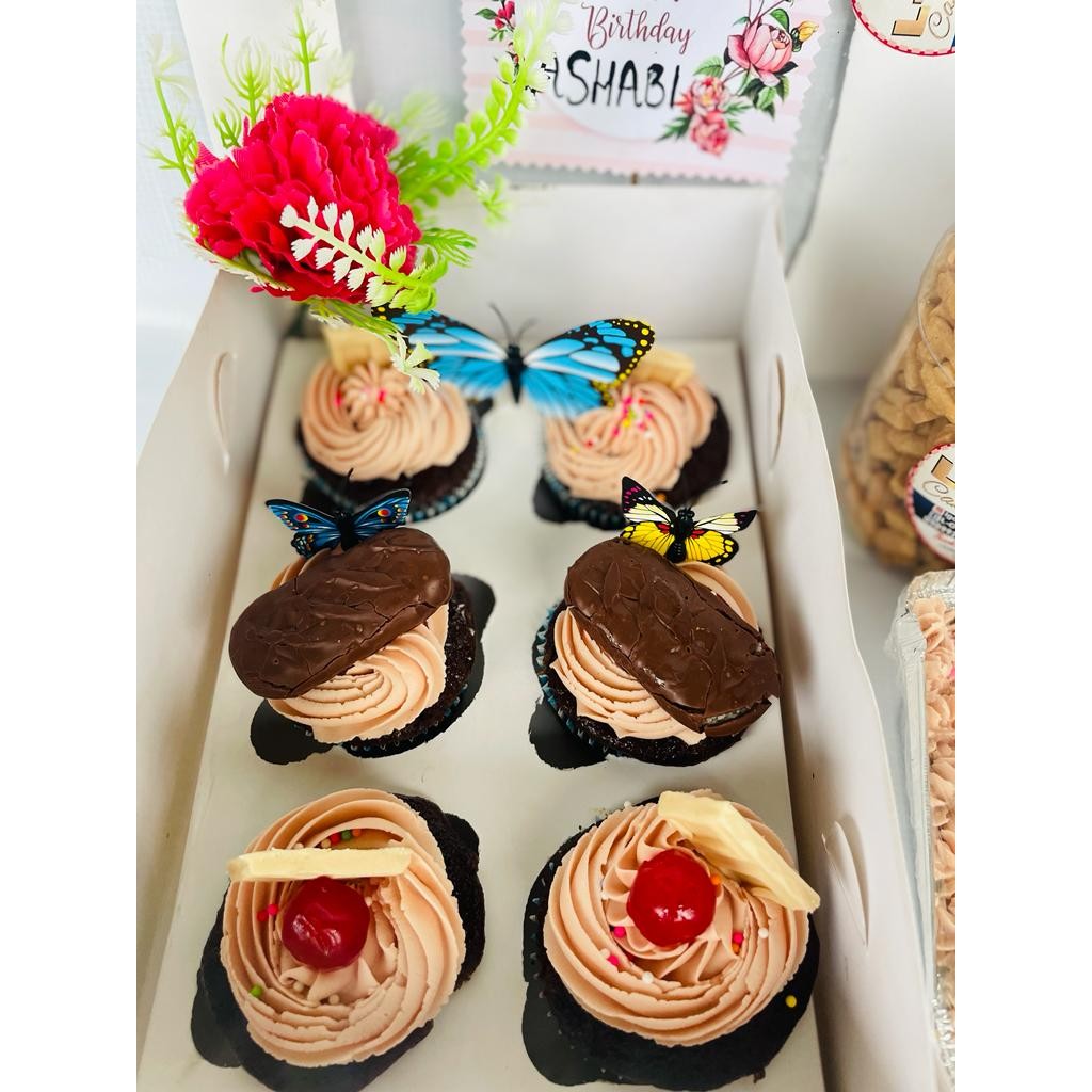 L Gold Cakes and Events Ijebu Ode Custom Wedding and Event Cakes