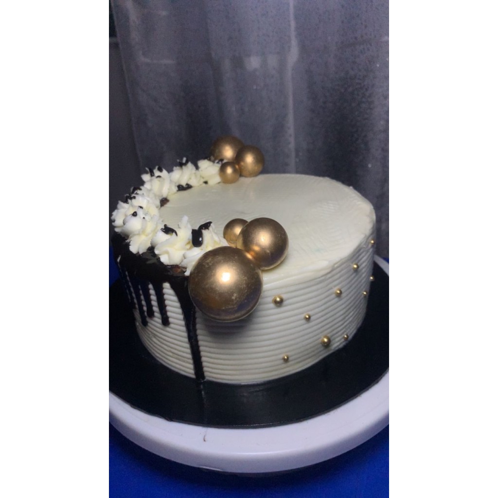Phoenix's Cakes Minna — 24/7 Cake Shop, Wedding and Celebration Cakes