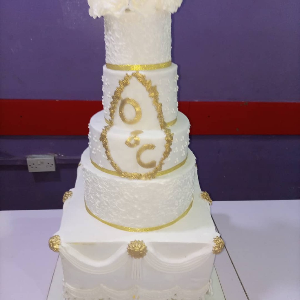 Mohan Cake Ota (Ijoko) Custom Celebration and Wedding Cakes Delivery